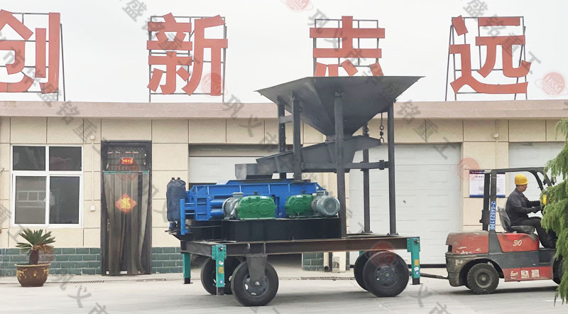 時產70、80噸雙輥式破碎機型號及參數(shù)